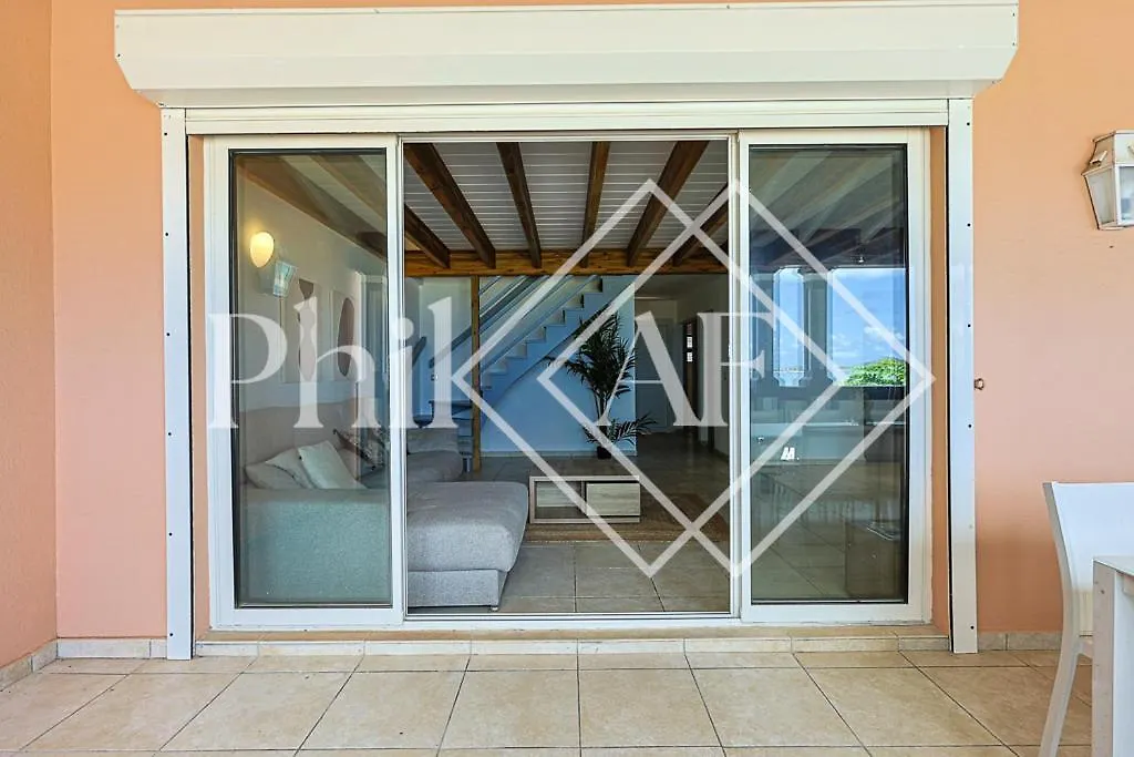 5 Bed-Rooms Front-Beach Apartment At Orient Beach Quarter of Orleans 0*,  Sint Maarten/Saint Martin