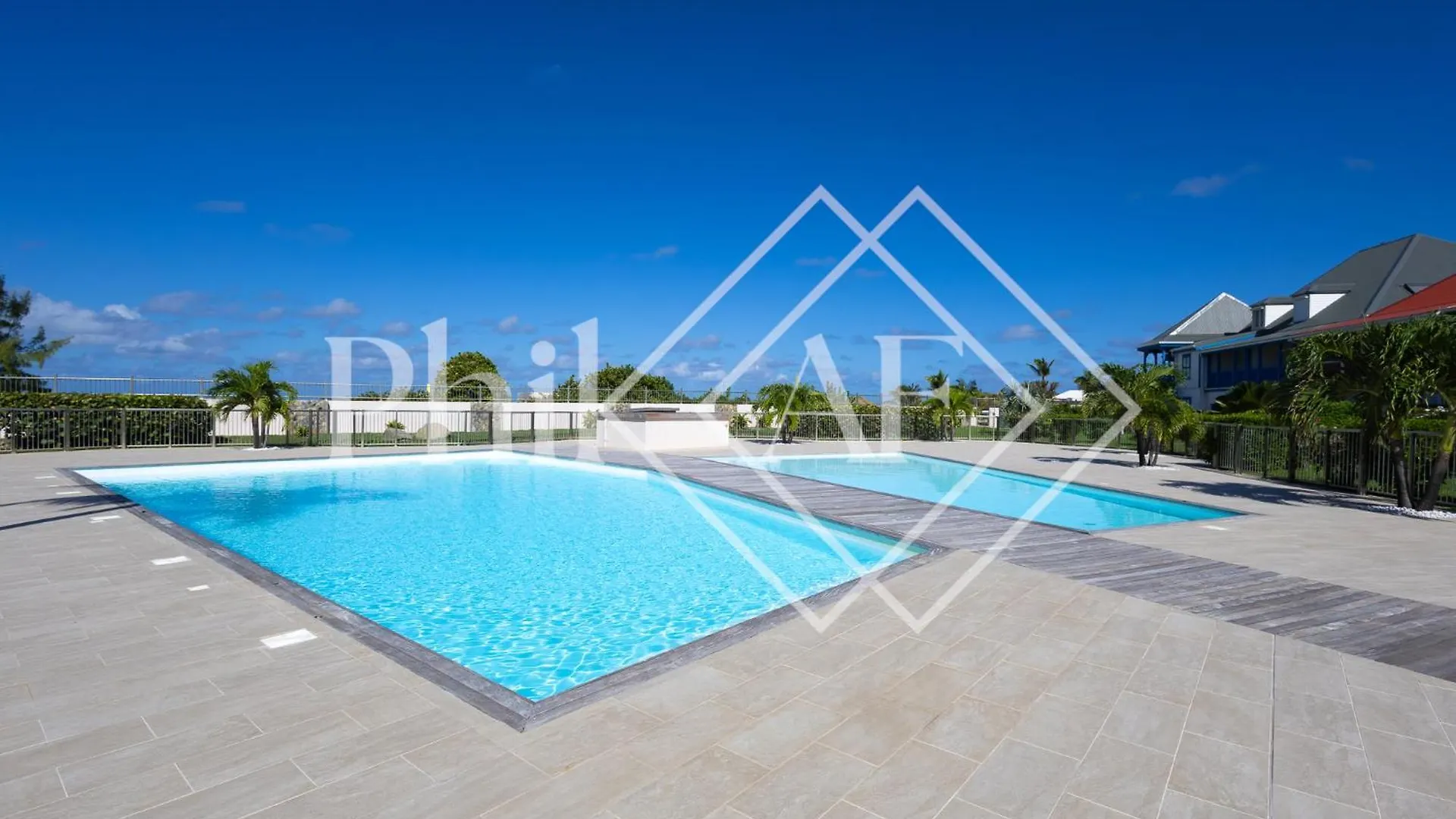 5 Bed-Rooms Front-Beach Apartment At Orient Beach Quarter of Orleans 0*,
